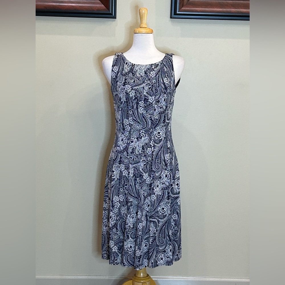 Dressbarn | Size 6 Navy and White Paisley Midi Dress